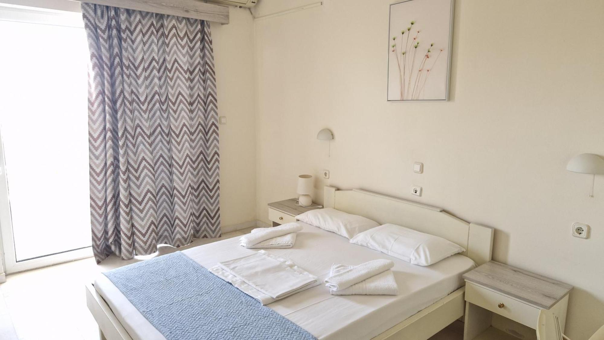 Regina Hotel Kíssamos Eksteriør bilde